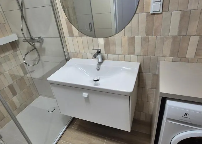 Polanki Aqua F005 3* 코워브제크